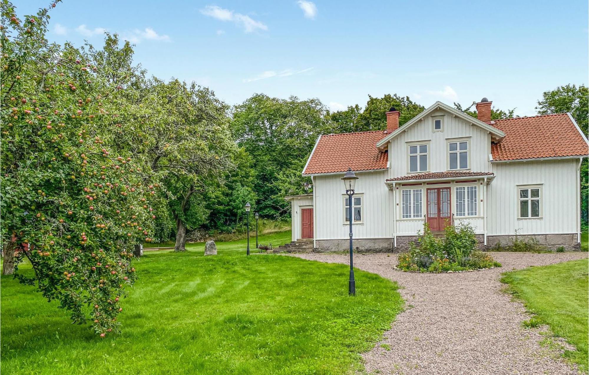 Awesome Home In Oedeshoeg With Wifi Экстерьер фото